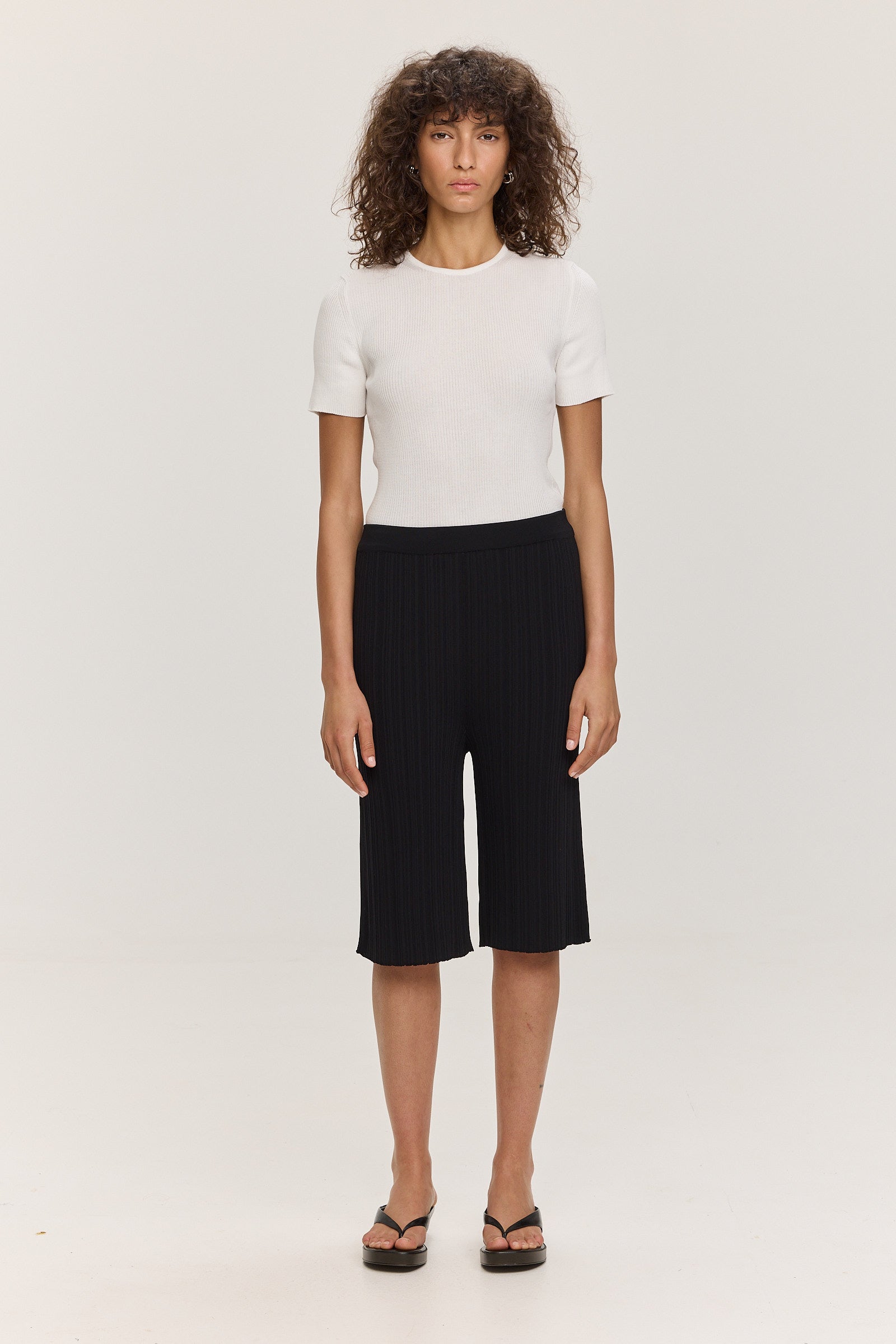 Cala Plissè Shorts - Black
