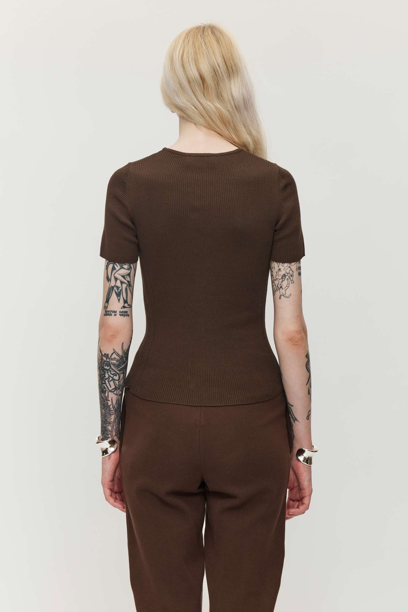 Ribbed Makò T - Chocolate (Pre-Order)