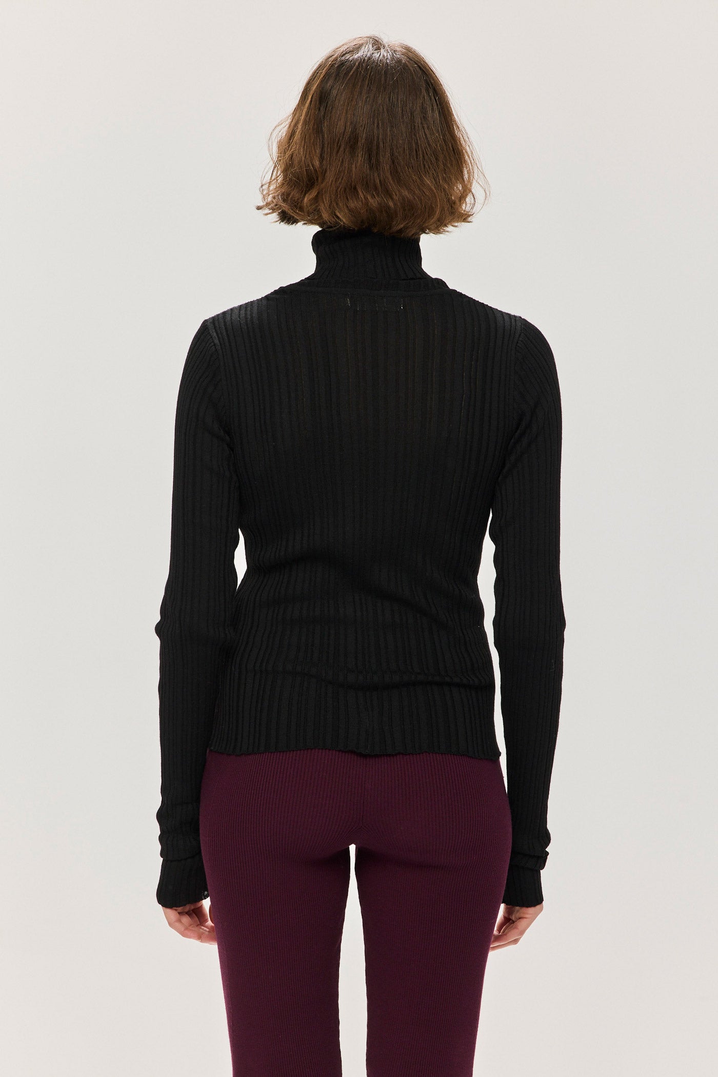 Asymmetric Rib T - Black