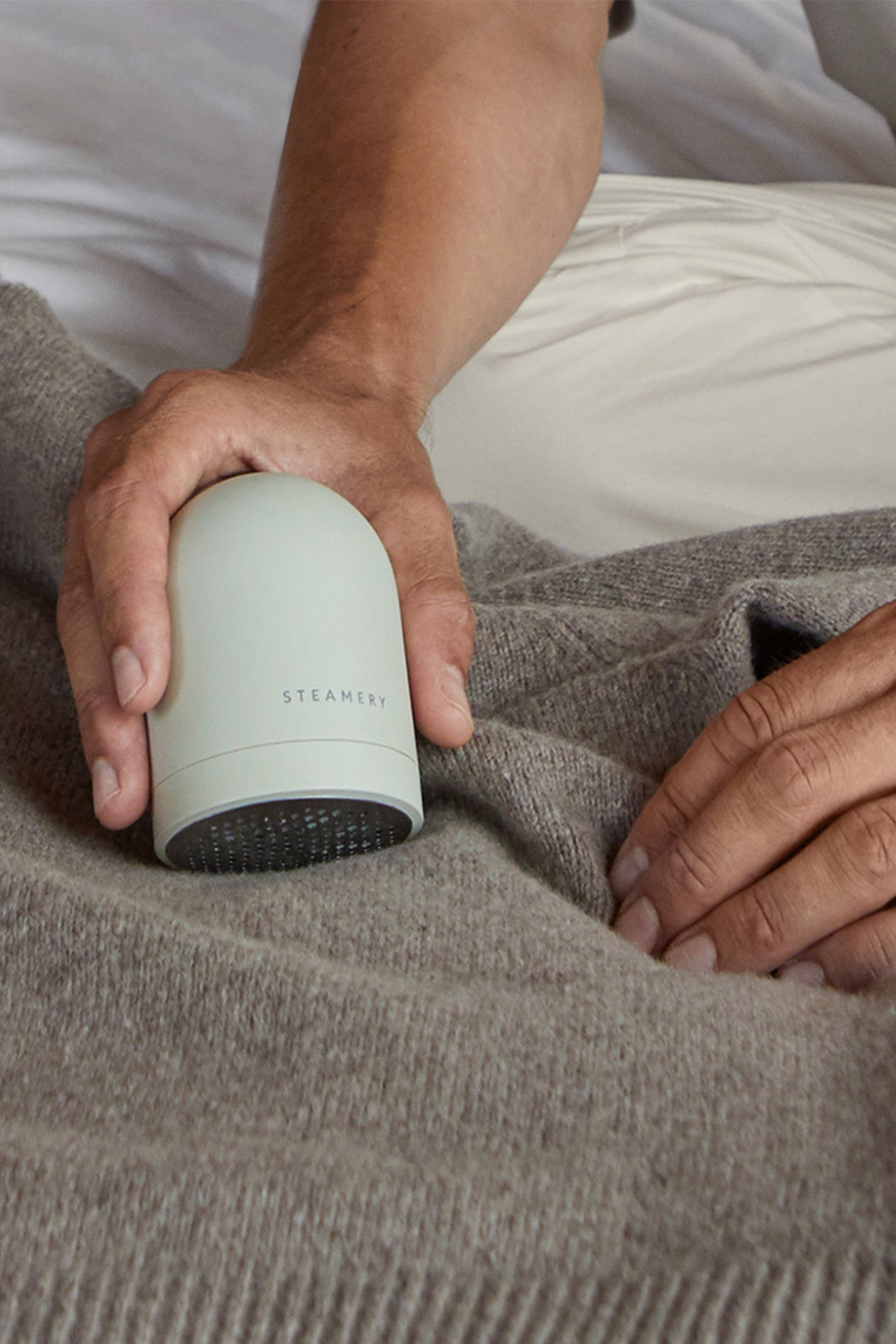 Pilo 2 Fabric Shaver by STEAMERY