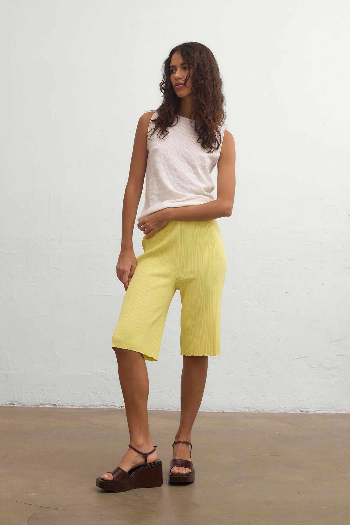 Cala Plissè Shorts - Yellow