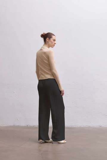 Durban Plissé Pants - Black