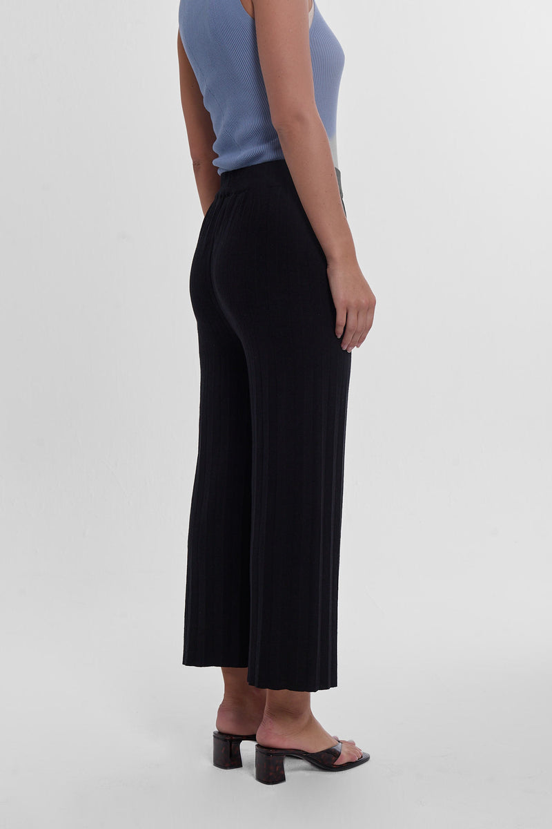 Durban Plissé Pants - Black
