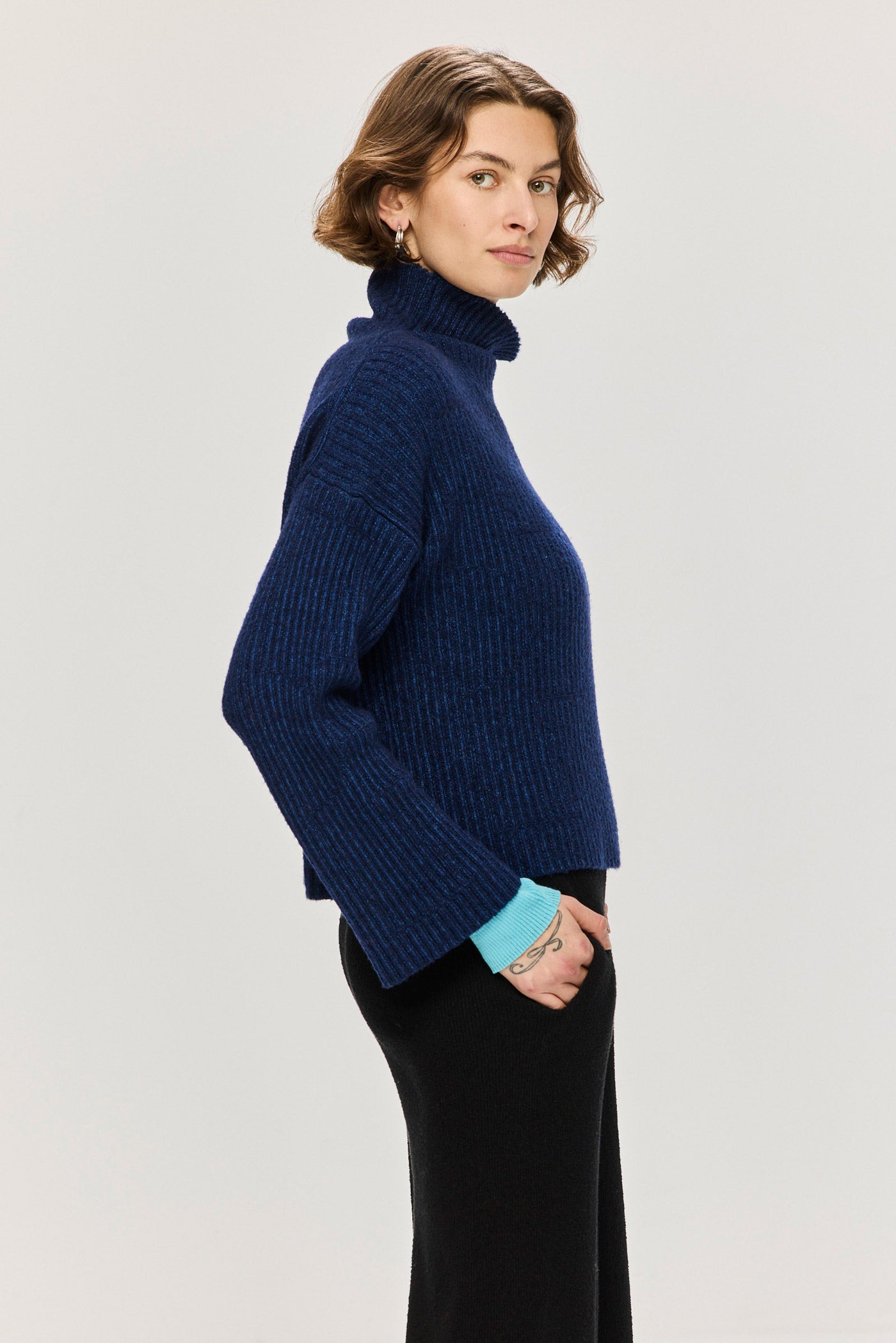 Lovu Sweater - Midnight